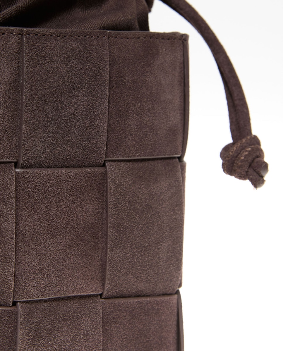 Mini Mala Bucket em Pele Entrançada Chocolate-5