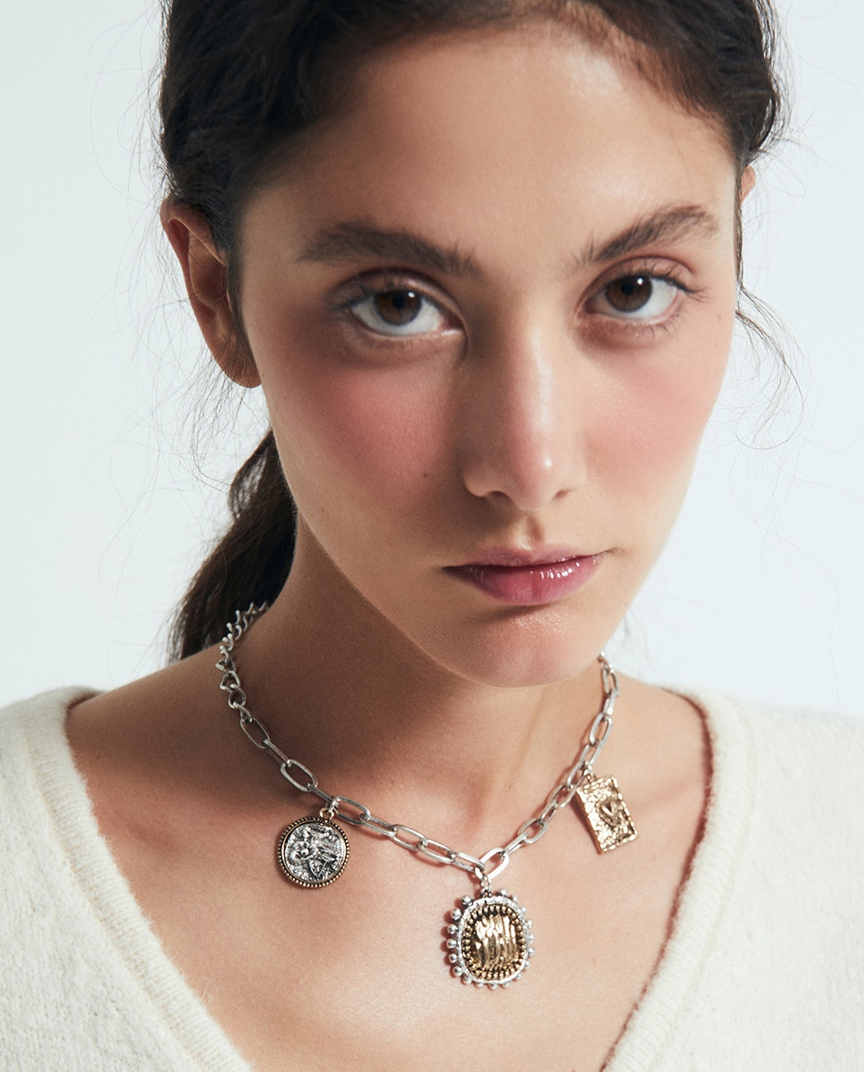 Imagen 0 de Choker cadena multicolgantes