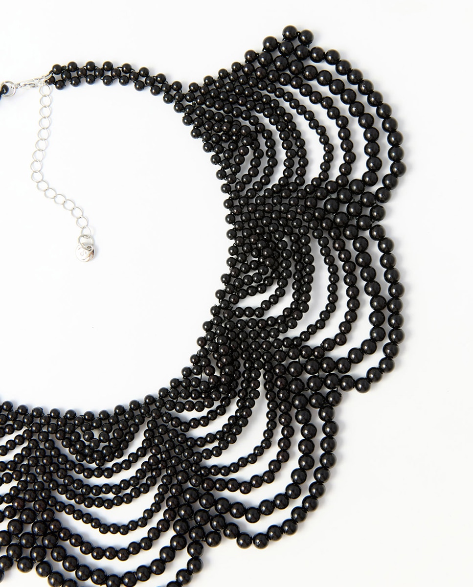 Gola Envolvente com Bolas Preto-3