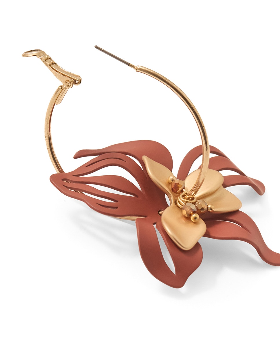 Argolas com Flor Perfurada Ouro-2
