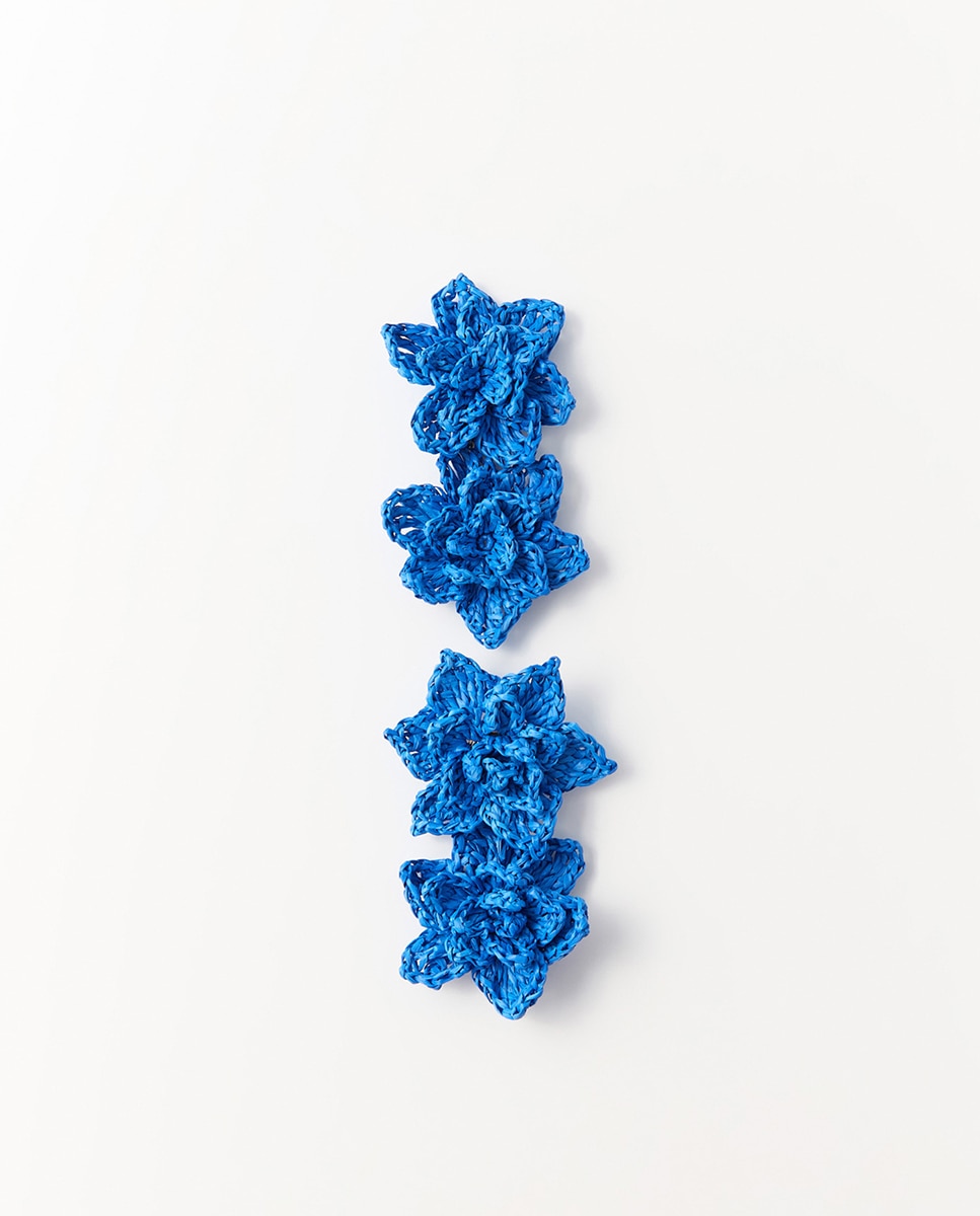 Imagem 0 de Brincos Grandes com Flores de Crochet
