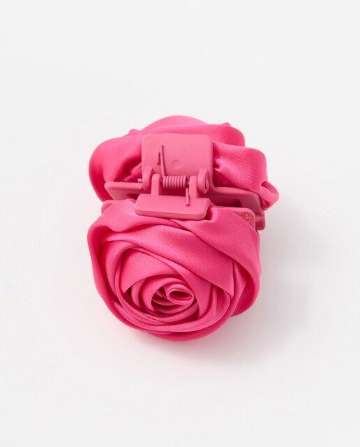 Pinza flor satén