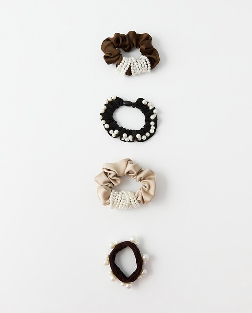 Imagen 0 de Set scrunchies perlas