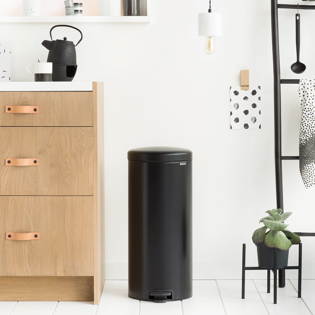 Cubo de basura con pedal NewIcon 30L Brabantia - Negro Negro-5