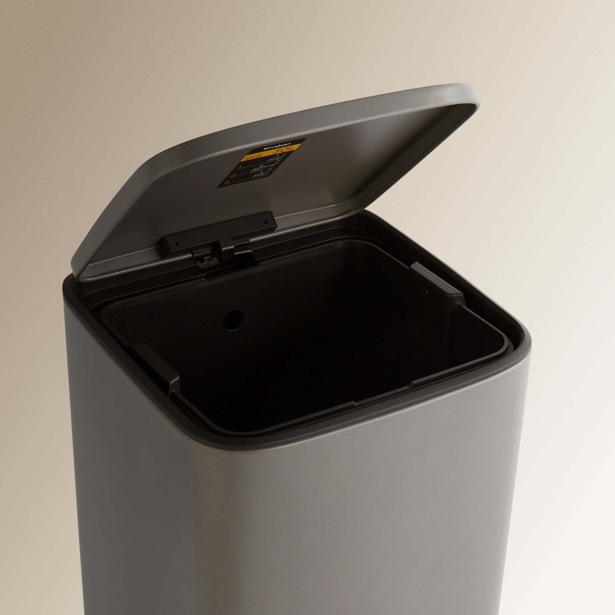 Balde do Lixo com Pedal - 28 L Prata-3