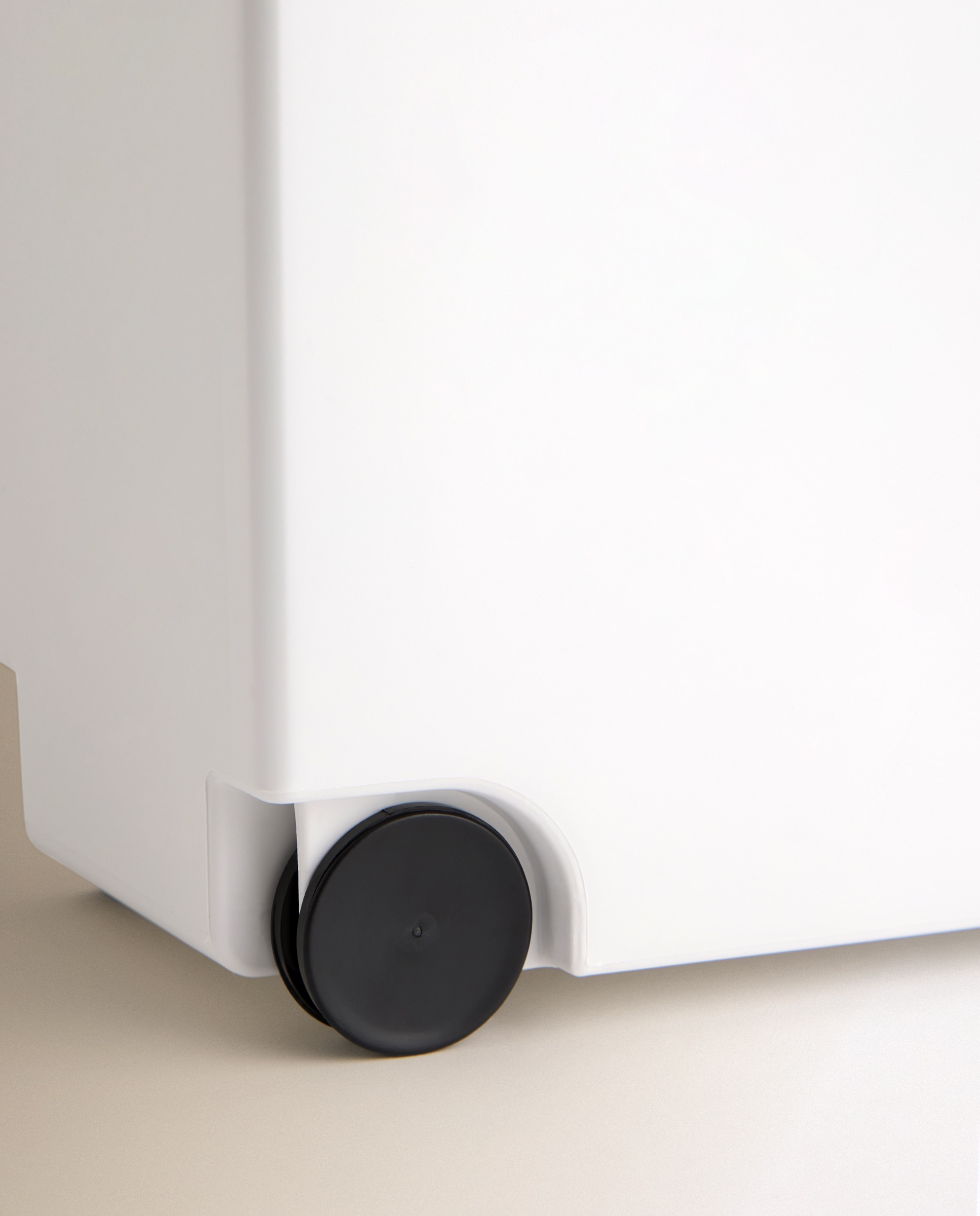 Balde do Lixo de Casa de Banho de Plástico com Rodas - 10 L Branco-6