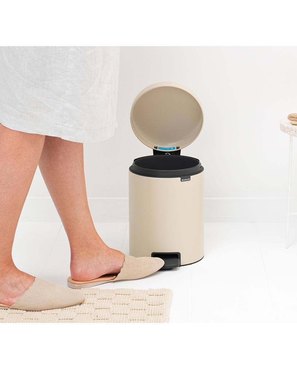 Papelera de baño con pedal NewIcon 5L Brabantia - Beige 5 litros Beige-4
