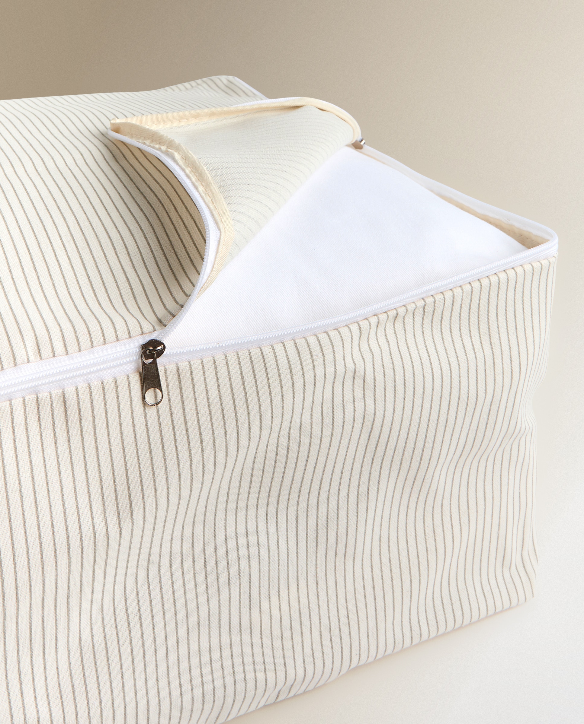 Capa para Cobertores Riscas Cru-4