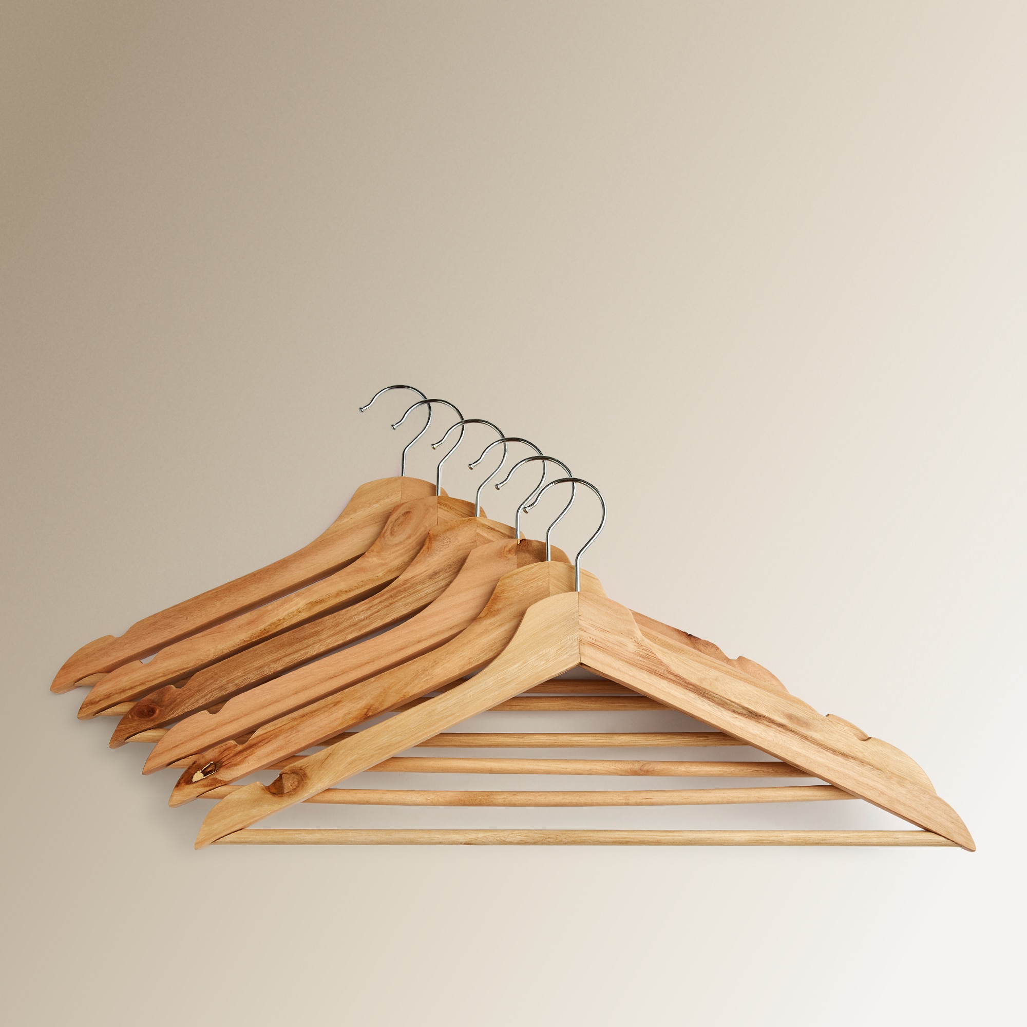 Imagen 0 de Set de 6 perchas de madera Nuestro Mejor Precio - El Corte Inglés