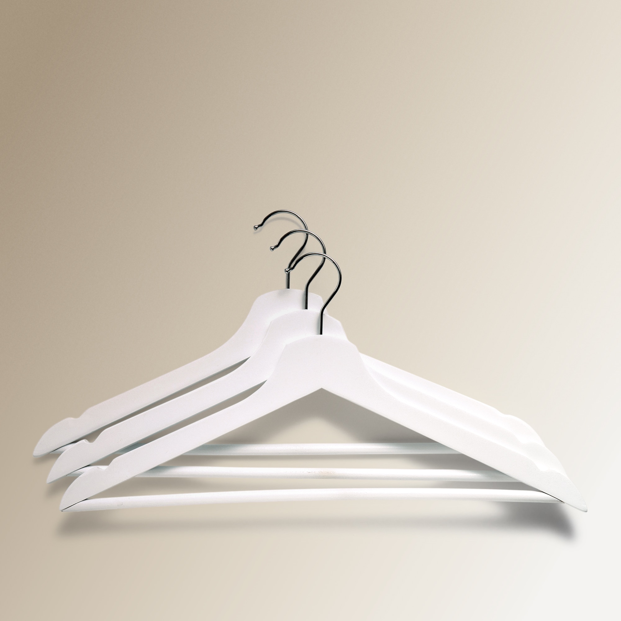 Imagen 0 de Set de 3 perchas de madera El Corte Inglés