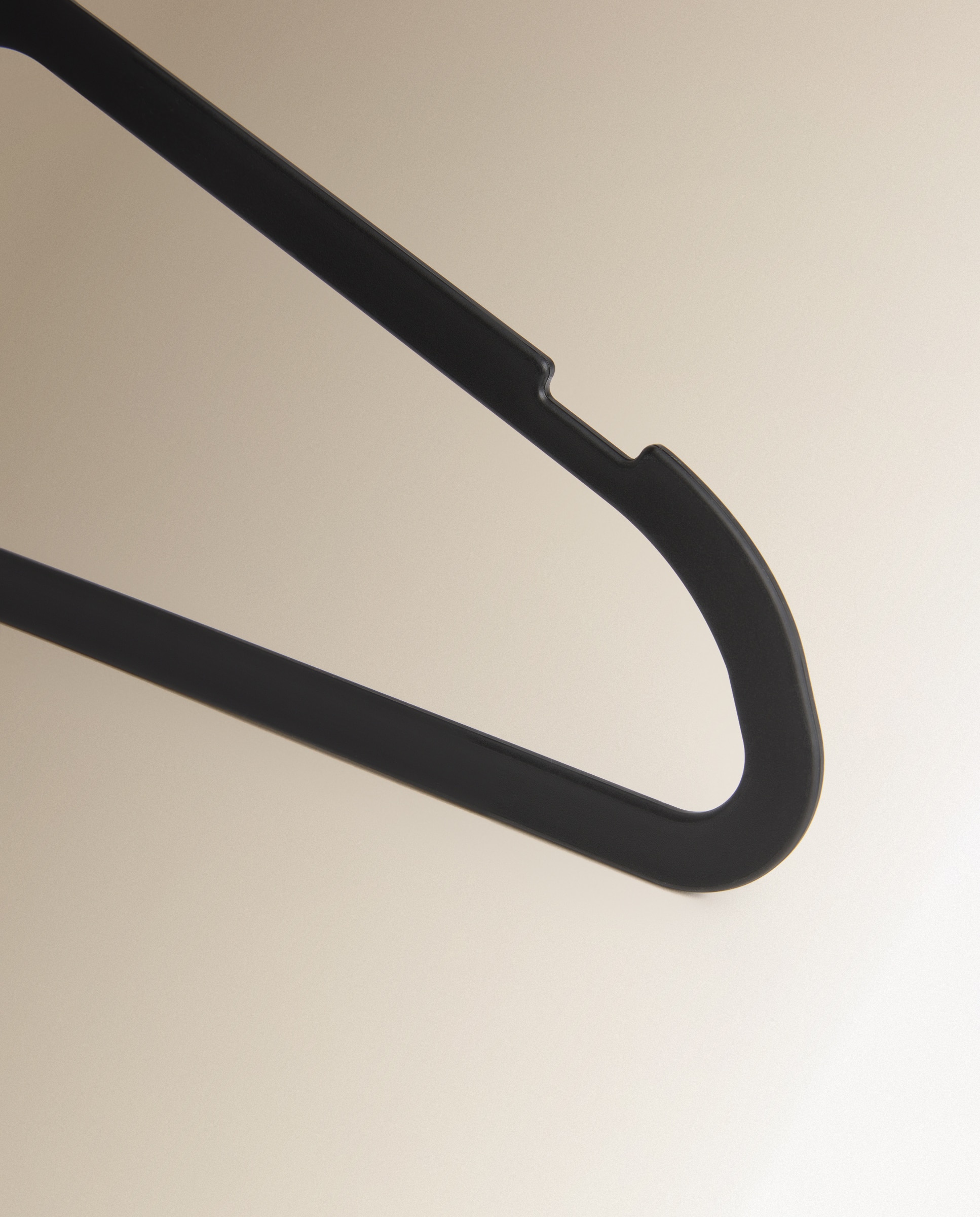 Conjunto de 10 Cabides de Plástico Preto-3