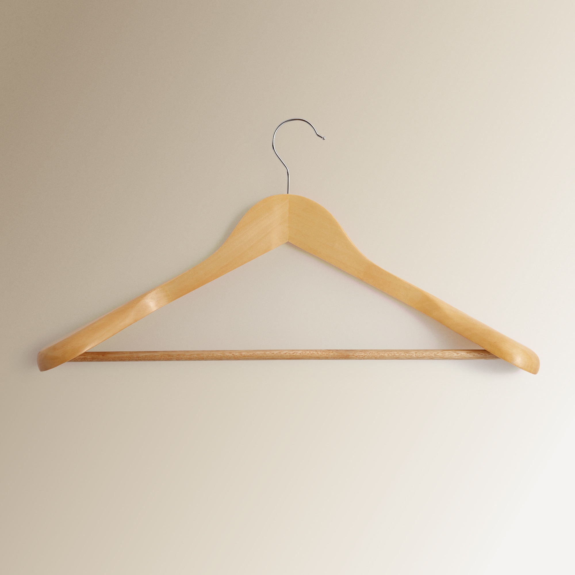 Imagen 0 de Percha con hombrera madera Basics El Corte Inglés