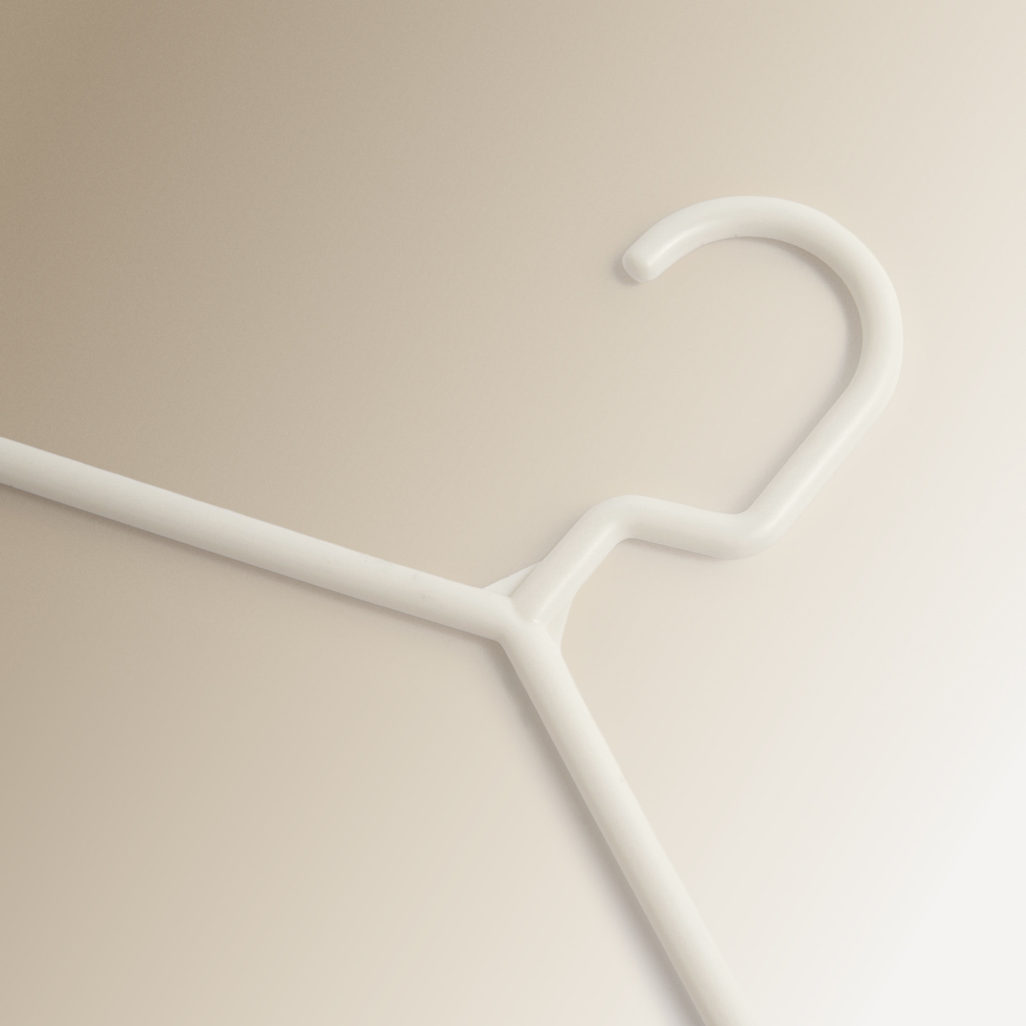 Conjunto 10 cabides de plástico Branco-2