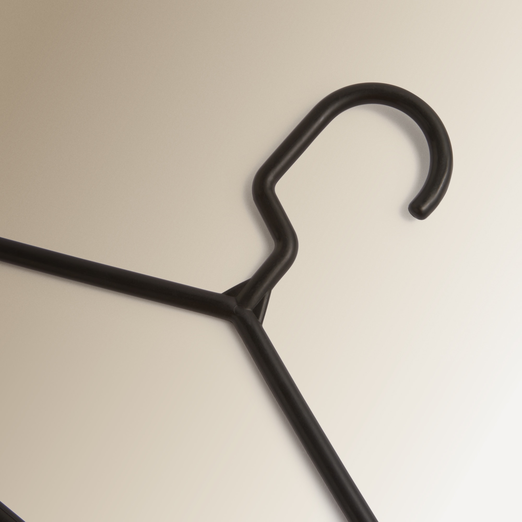 Conjunto 10 cabides de plástico Preto-2