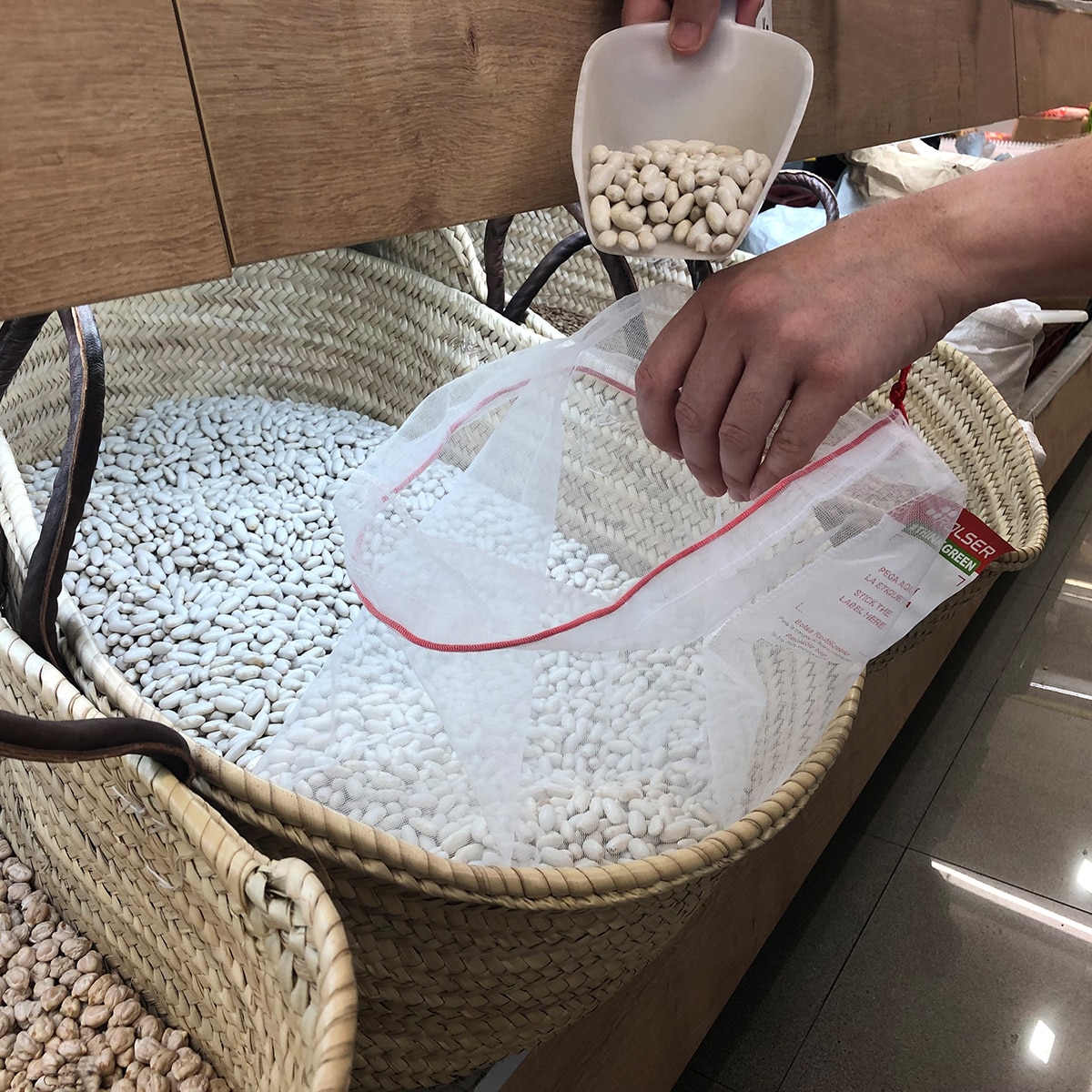 Conjunto de 3 bolsas reutilizáveis para fruta e verduras Branco-6