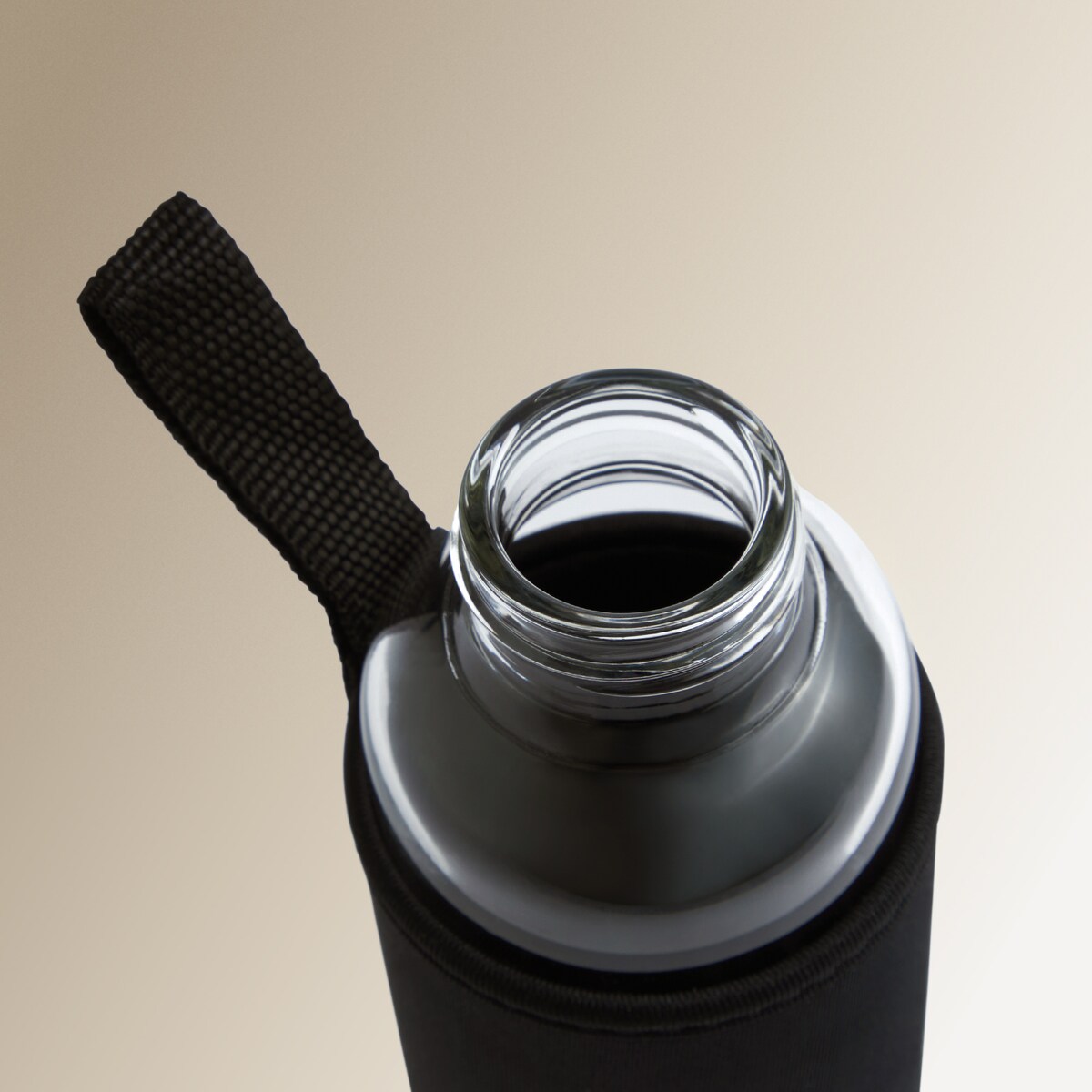 Botella de agua con funda de neopreno El Corte Inglés Negro-2