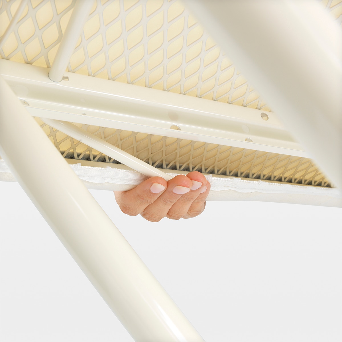 Tábua de engomar para ferro com caldeira 124x38 Spring Plan Preto-5