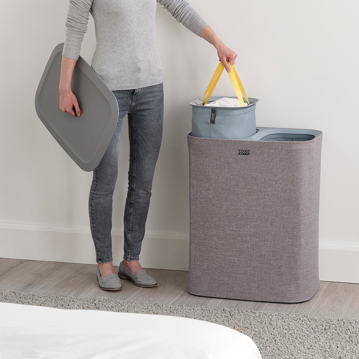 Imagen 11 de Cesto de ropa con separador Total Joseph Joseph - Gris 90 litros Gris