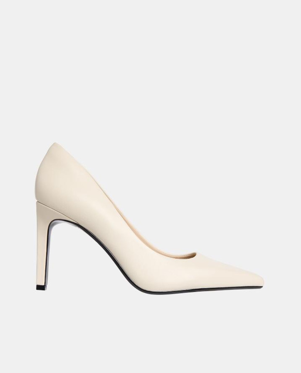 Calvin Klein - Tacón stiletto de piel Calvin Klein.