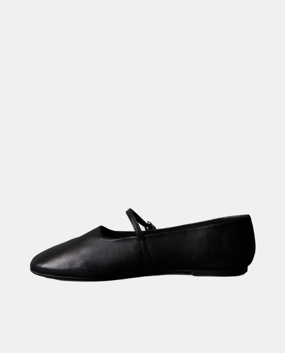 Sabrinas em Pele com Fivela Preto-5