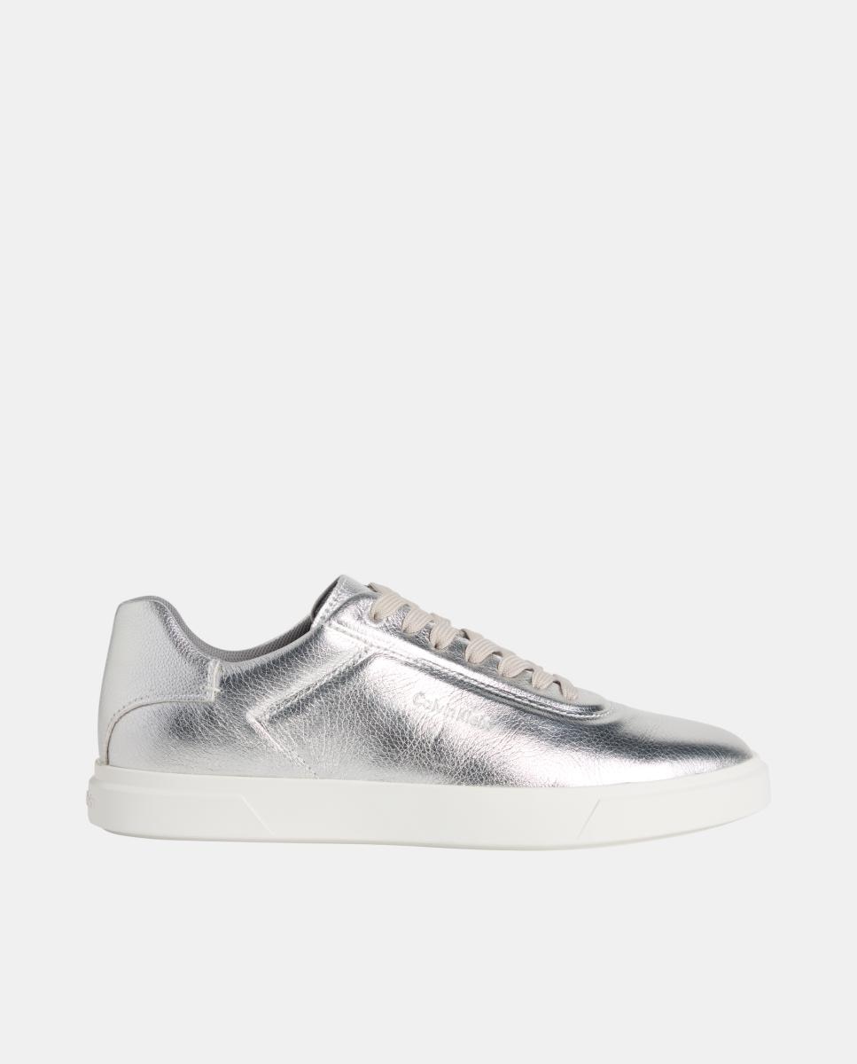 Calvin Klein - Zapatilla casco Calvin Klein de piel con acabado metalizado.