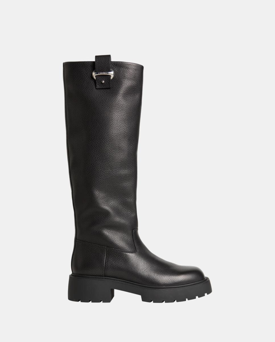 Imagem 0 de Botas em Pele