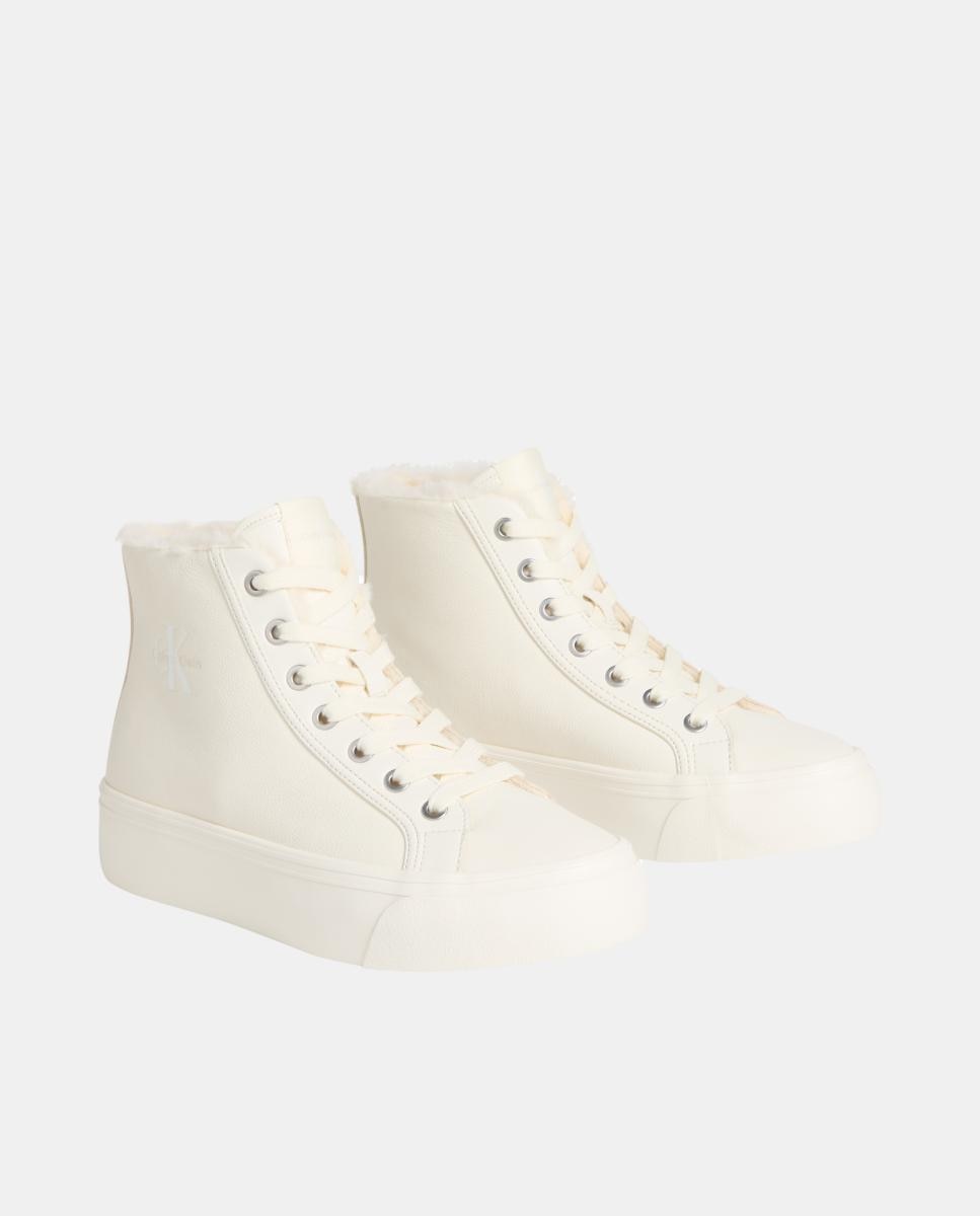 Sapatilhas em Pele Creme-2