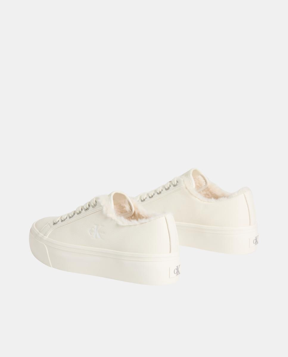 Sapatilhas em Pele Creme-3
