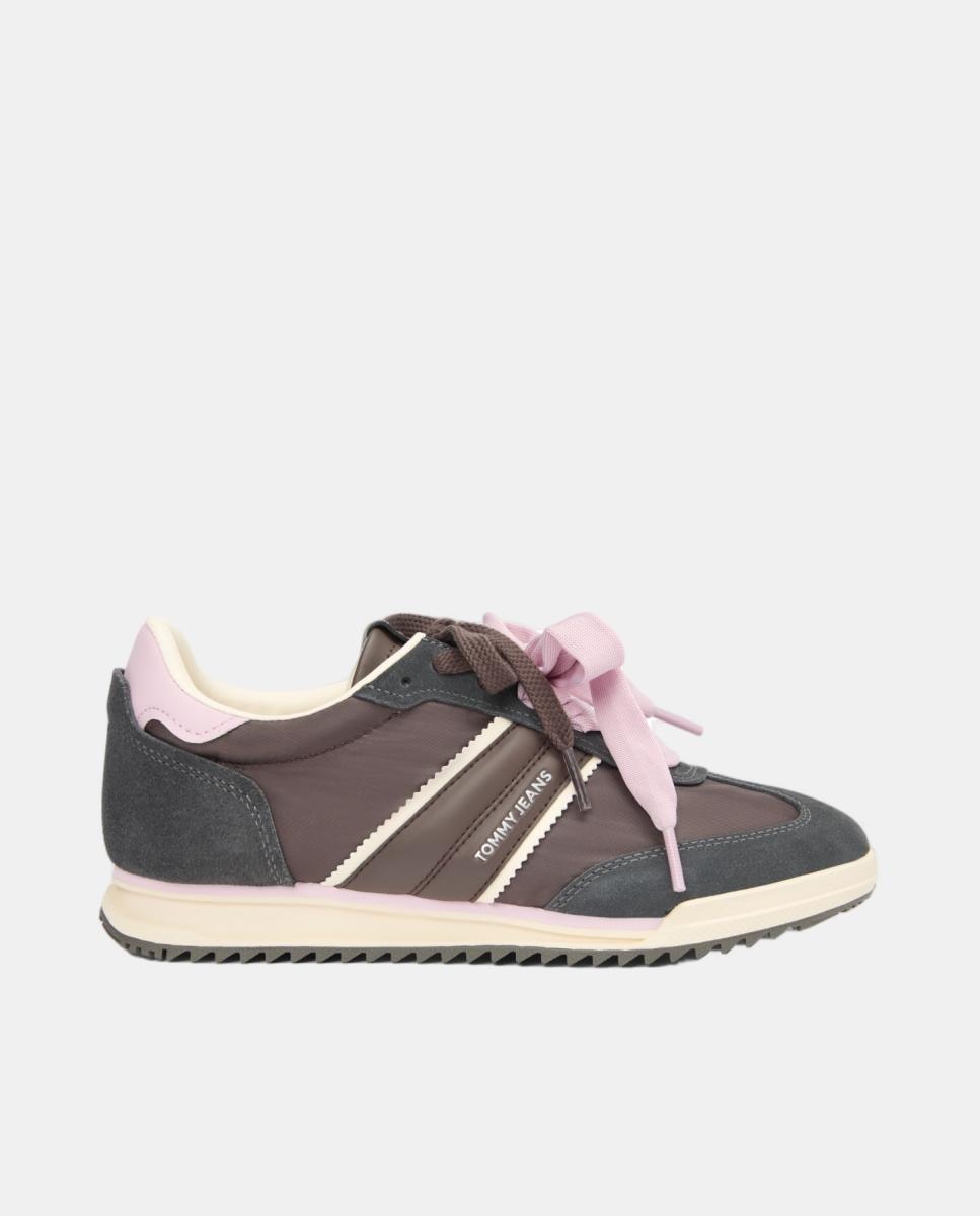 Tommy Hilfiger - Tenis deportivos beige y rosa con doble lazada.
