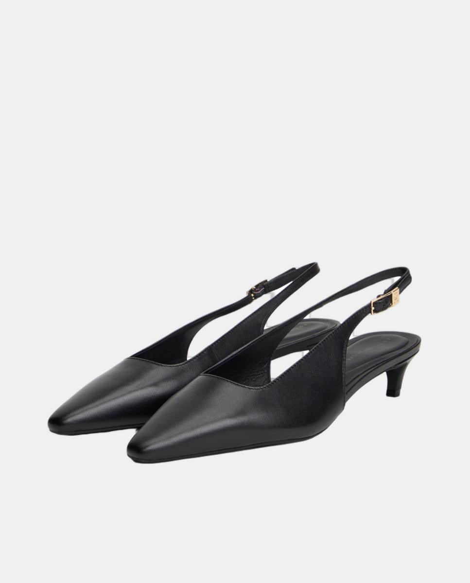 Sapatos Slingback com Fivela e Salto Baixo - Preto Preto-3