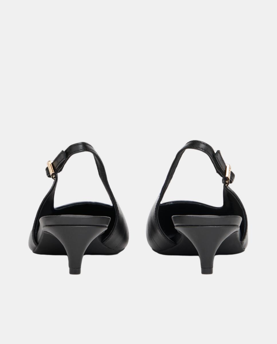 Sapatos Slingback com Fivela e Salto Baixo - Preto Preto-4