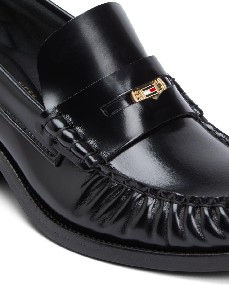 Mocassins de Verniz com Salto Preto-7