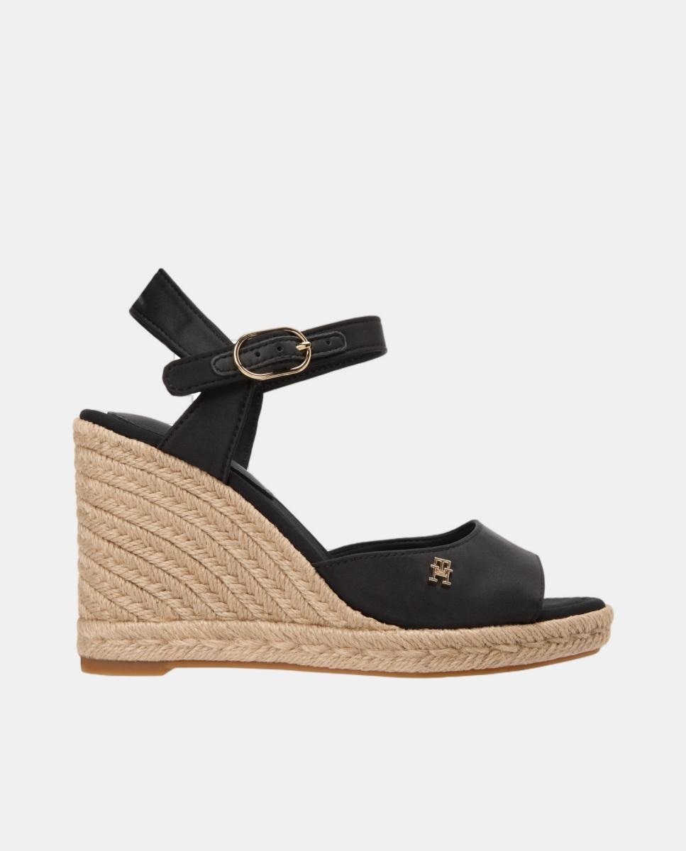Tommy Hilfiger - Cuña alta de mujer en color negro satinado de Tommy Hilfiger.