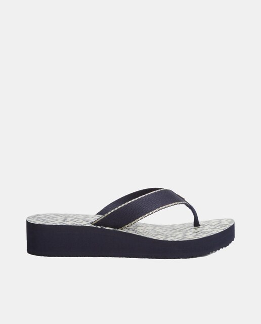 Chanclas de mujer con estampado monogram de Tommy Hilfiger