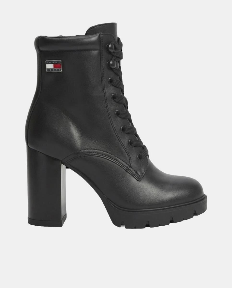 Imagem 0 de Botins com Atacadores e Salto Alto