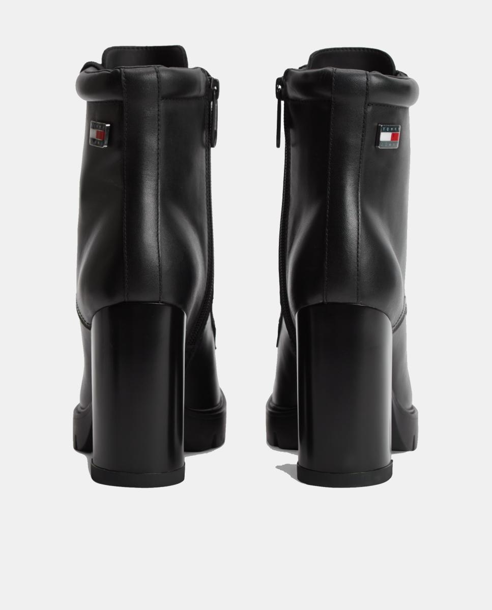 Botins com Atacadores e Salto Alto Preto-2