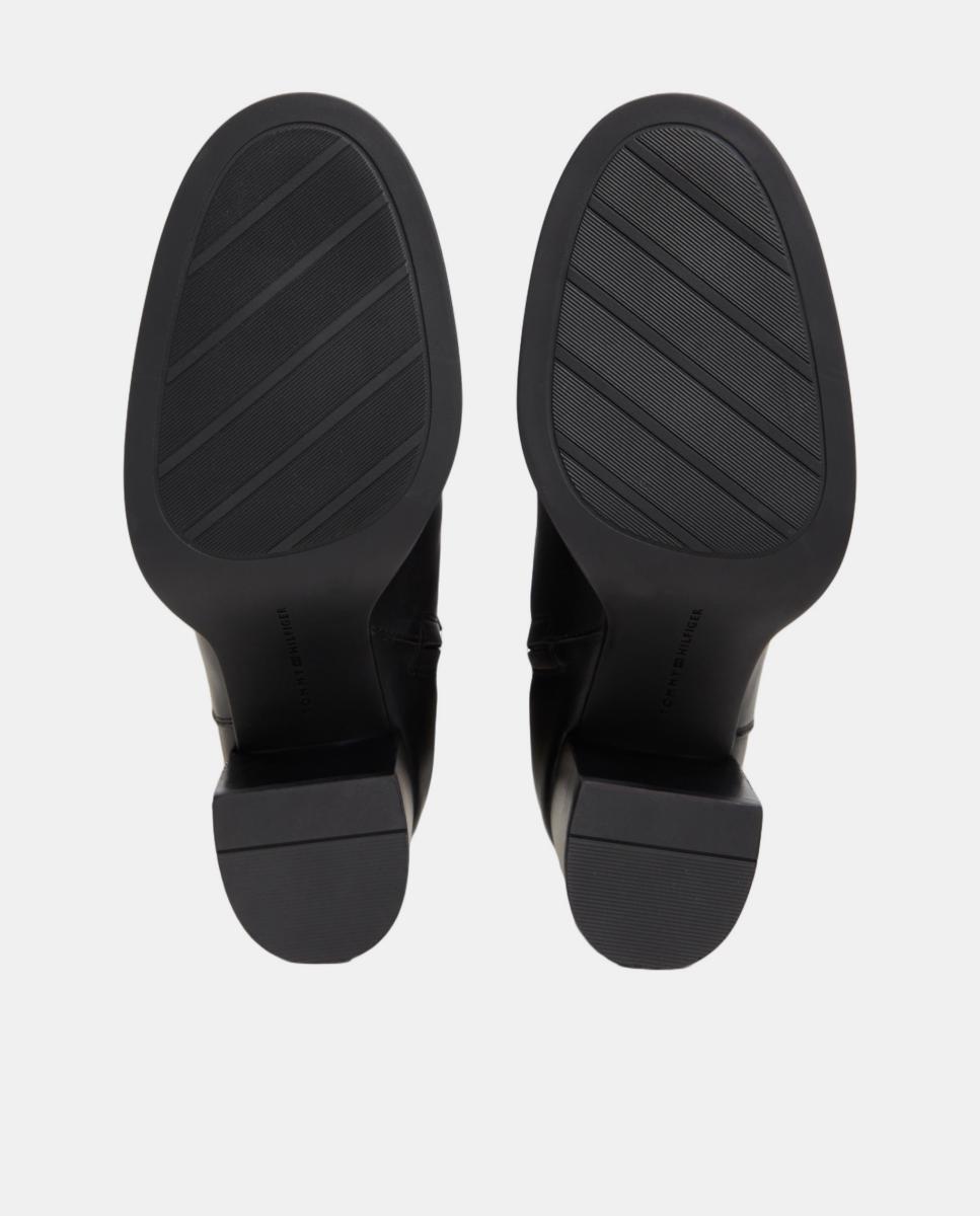 Botas Altas com Salto Preto-5