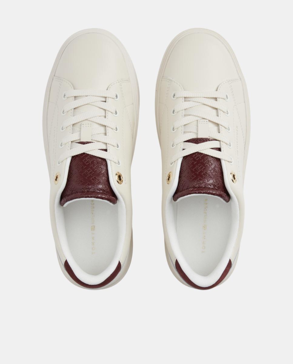 Sapatilhas com Detalhe de Monograma Creme-3