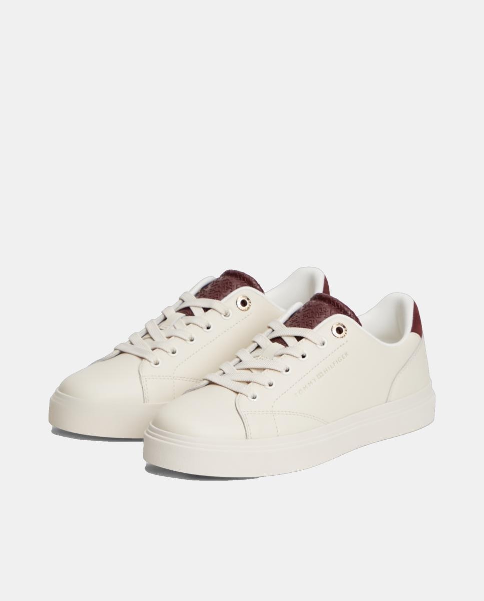 Sapatilhas com Detalhe de Monograma Creme-4