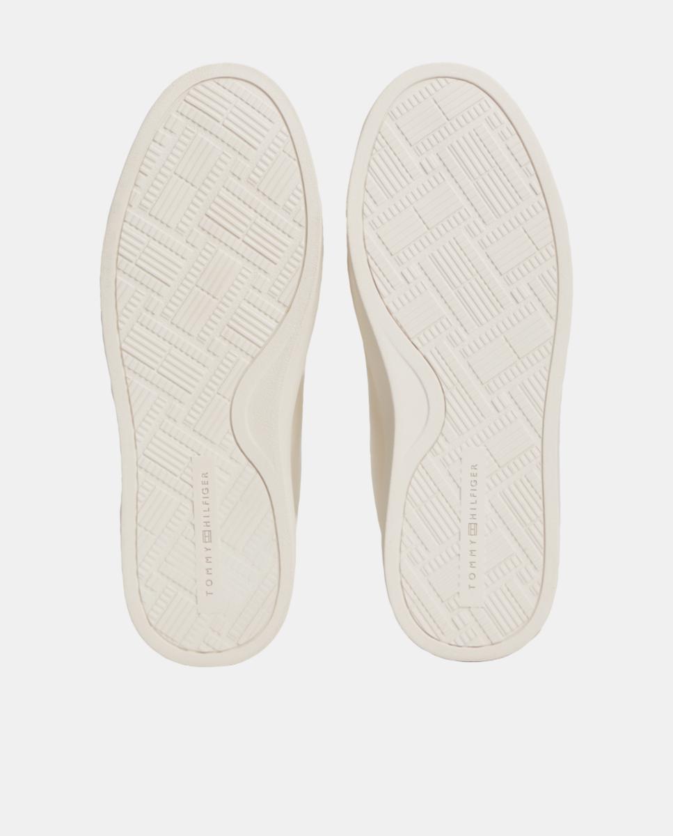 Sapatilhas com Detalhe de Monograma Creme-5