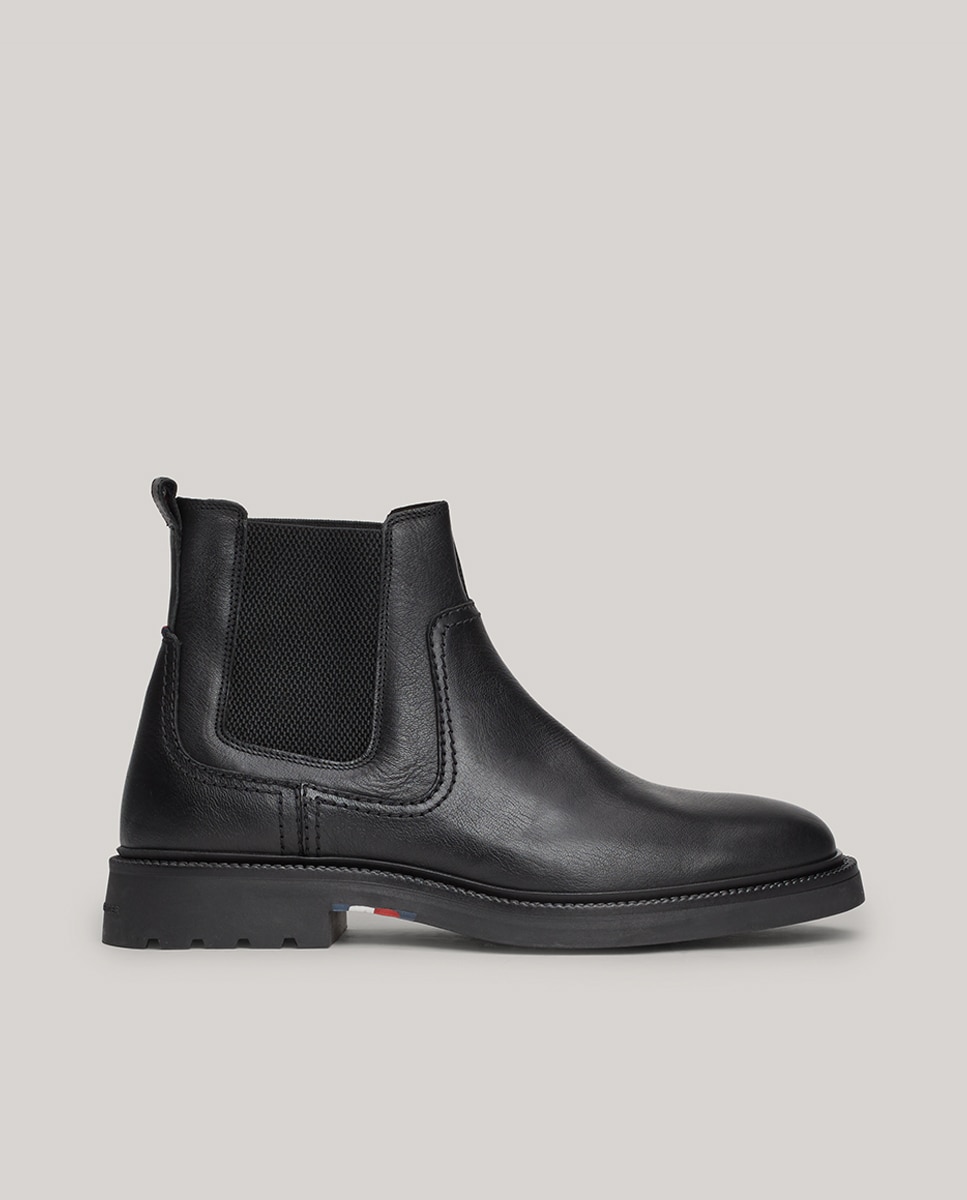 Botins Chelsea em Pele com Desenho Ligeiro Preto-1
