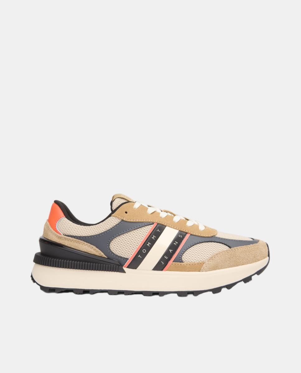 Tommy Hilfiger - Zapatillas estilo trail con acabado deportivo..
