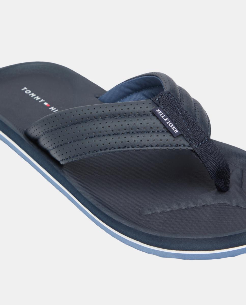 Chinelos Acolchoados com Acabamento Perfurado Azul-6