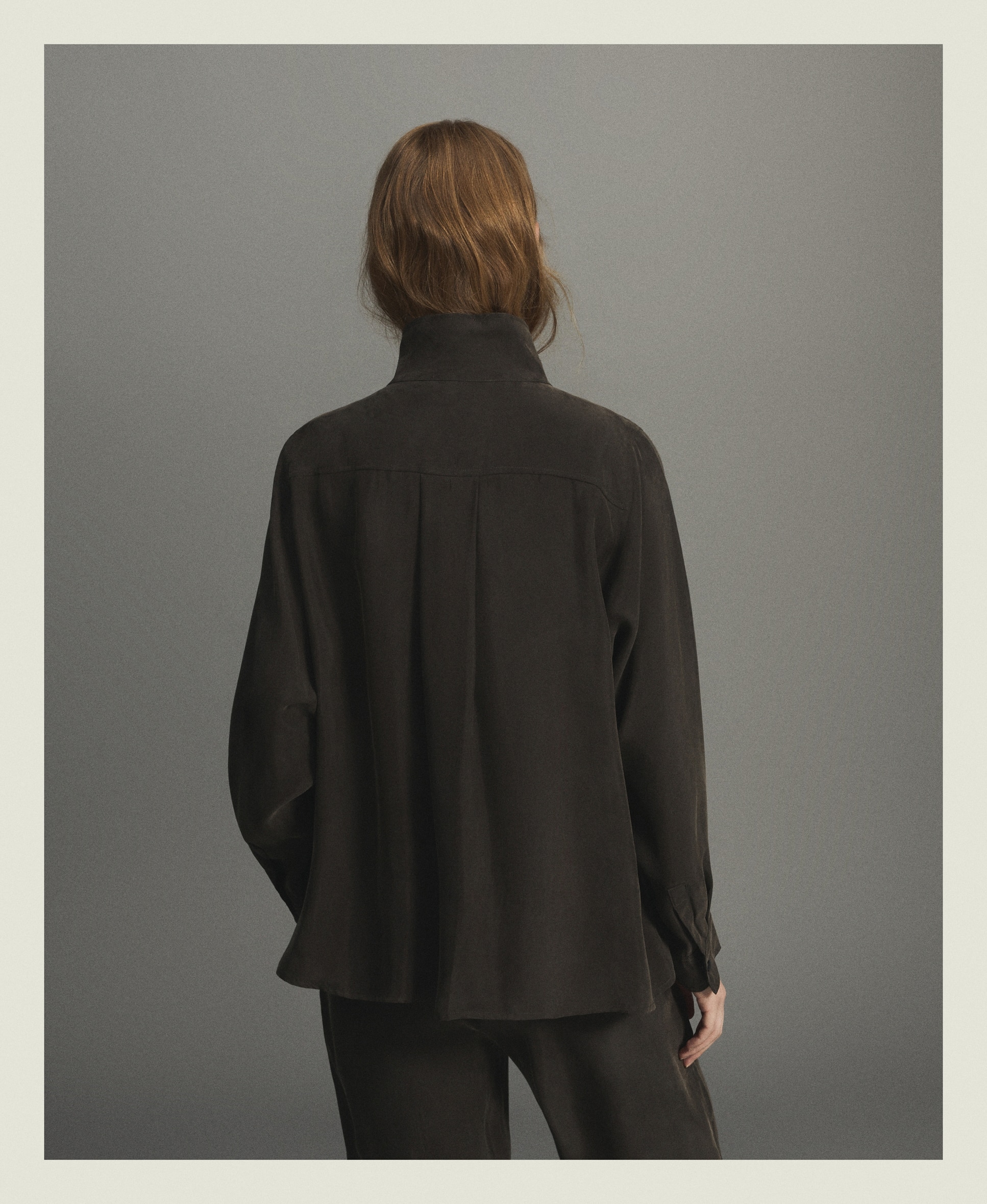 Imagen 6 de Blusón cuello alto confeccionado en cupro de mujer - Woman Limited El Corte Inglés - Verde Verde