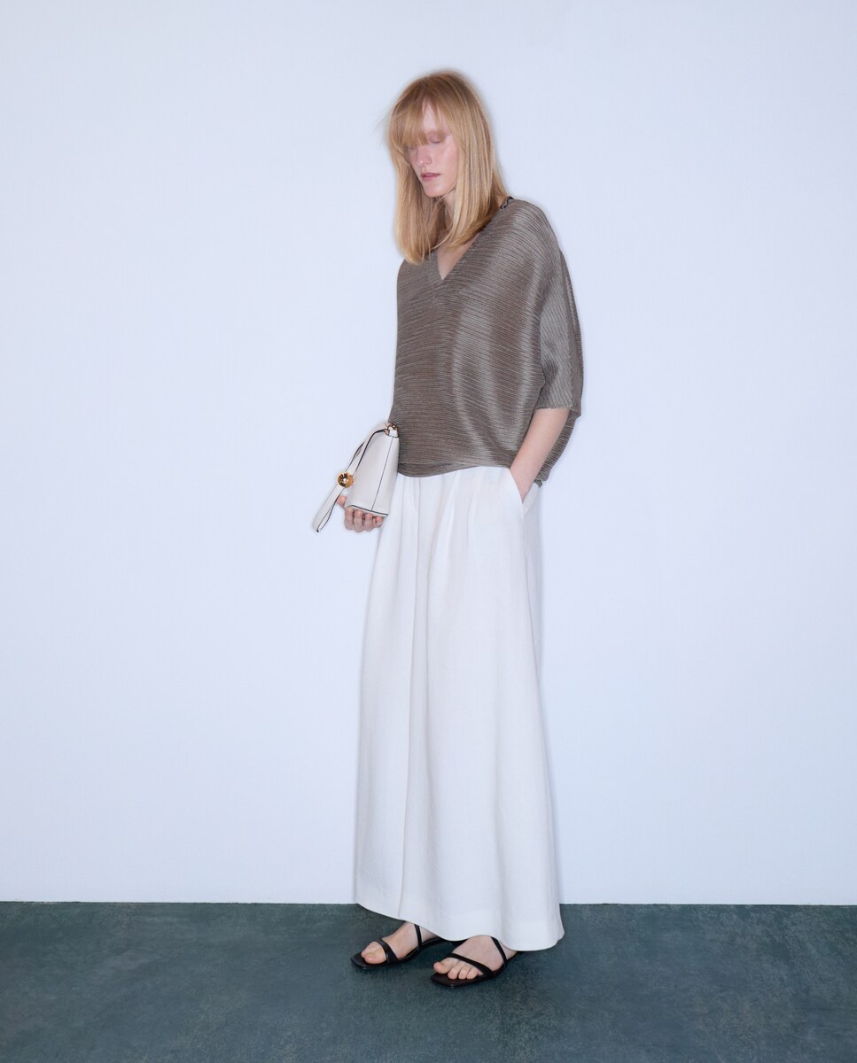 Top de Decote em Bico com Plissado na Horizontal 850 Pedra-1