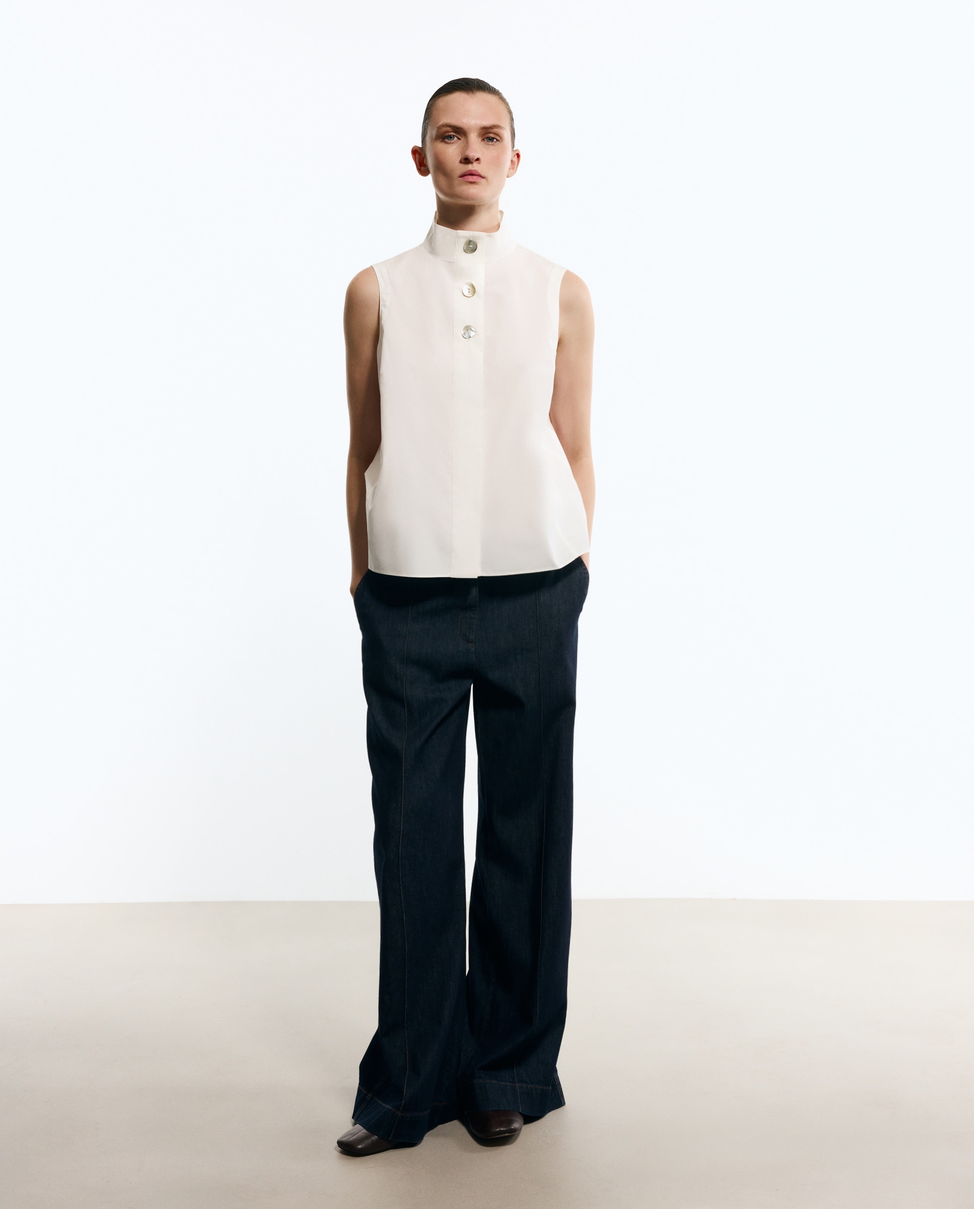 Camisa de mujer sin mangas con cuello camisero popelín - Woman Limited El Corte Inglés - Blanco Blanco-3