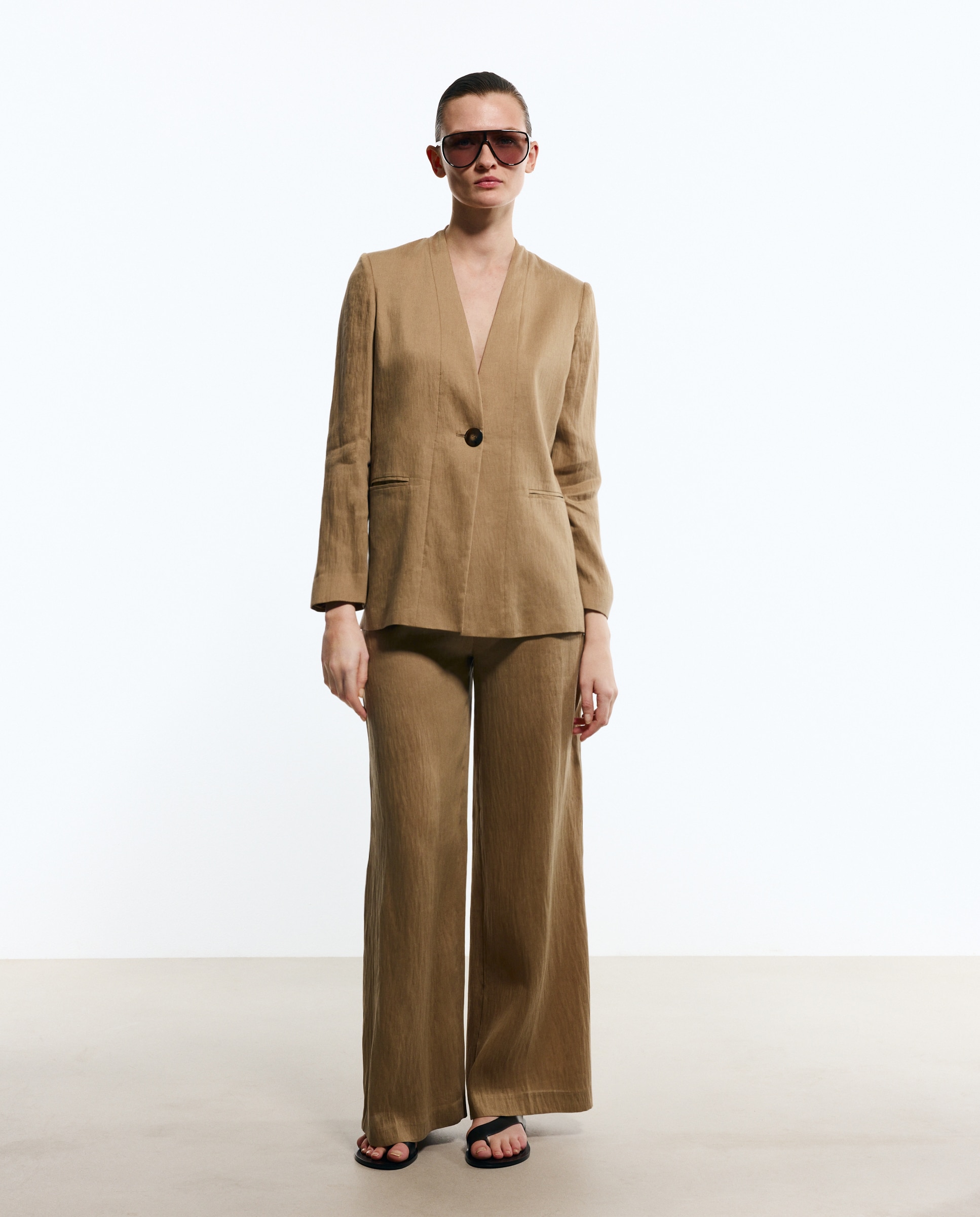 Woman Limited El Corte Inglés - Pantalón ancho de mujer con lino.