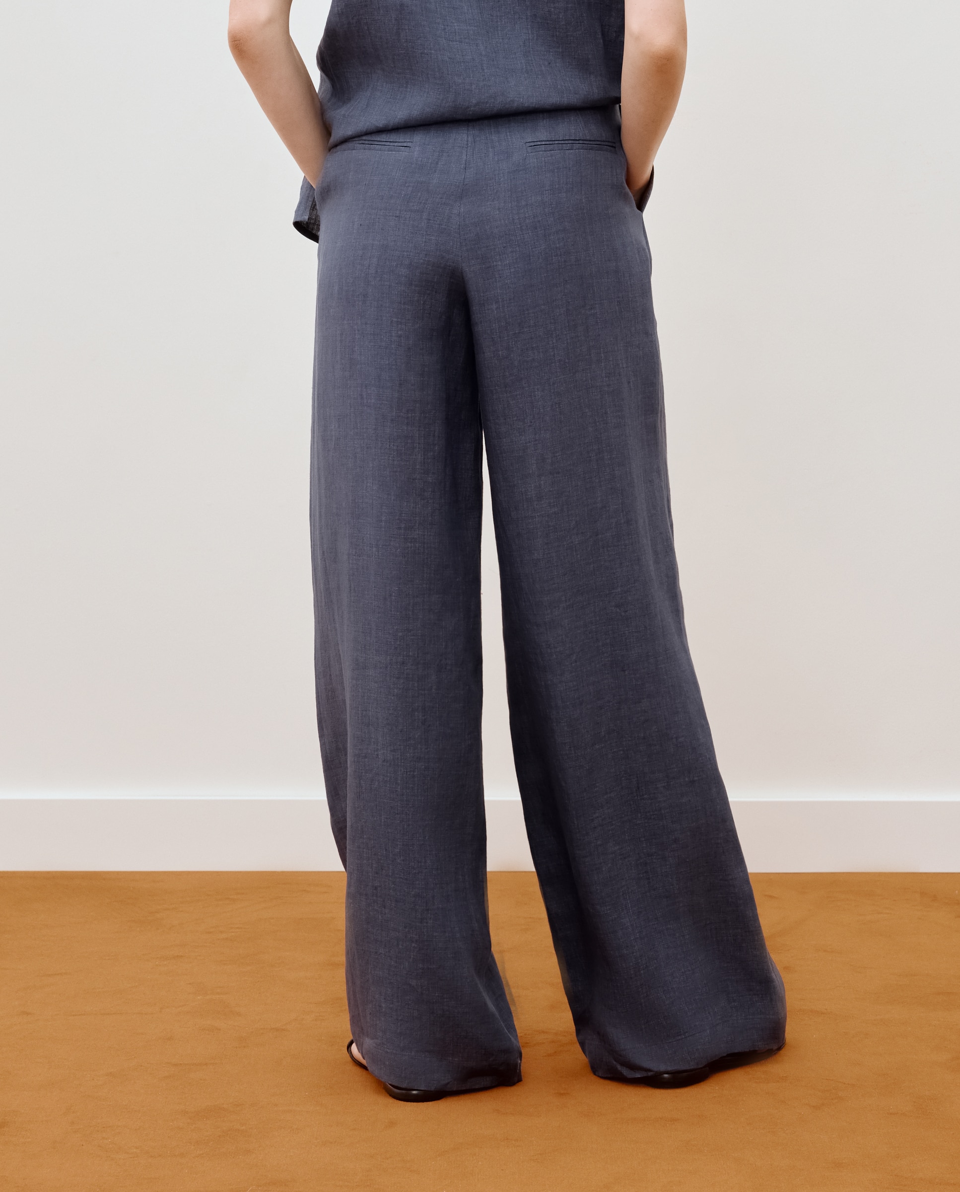Pantalón de mujer ancho de lino con pliegues - Woman Limited El Corte Inglés - 400 Azul 400 Azul-3