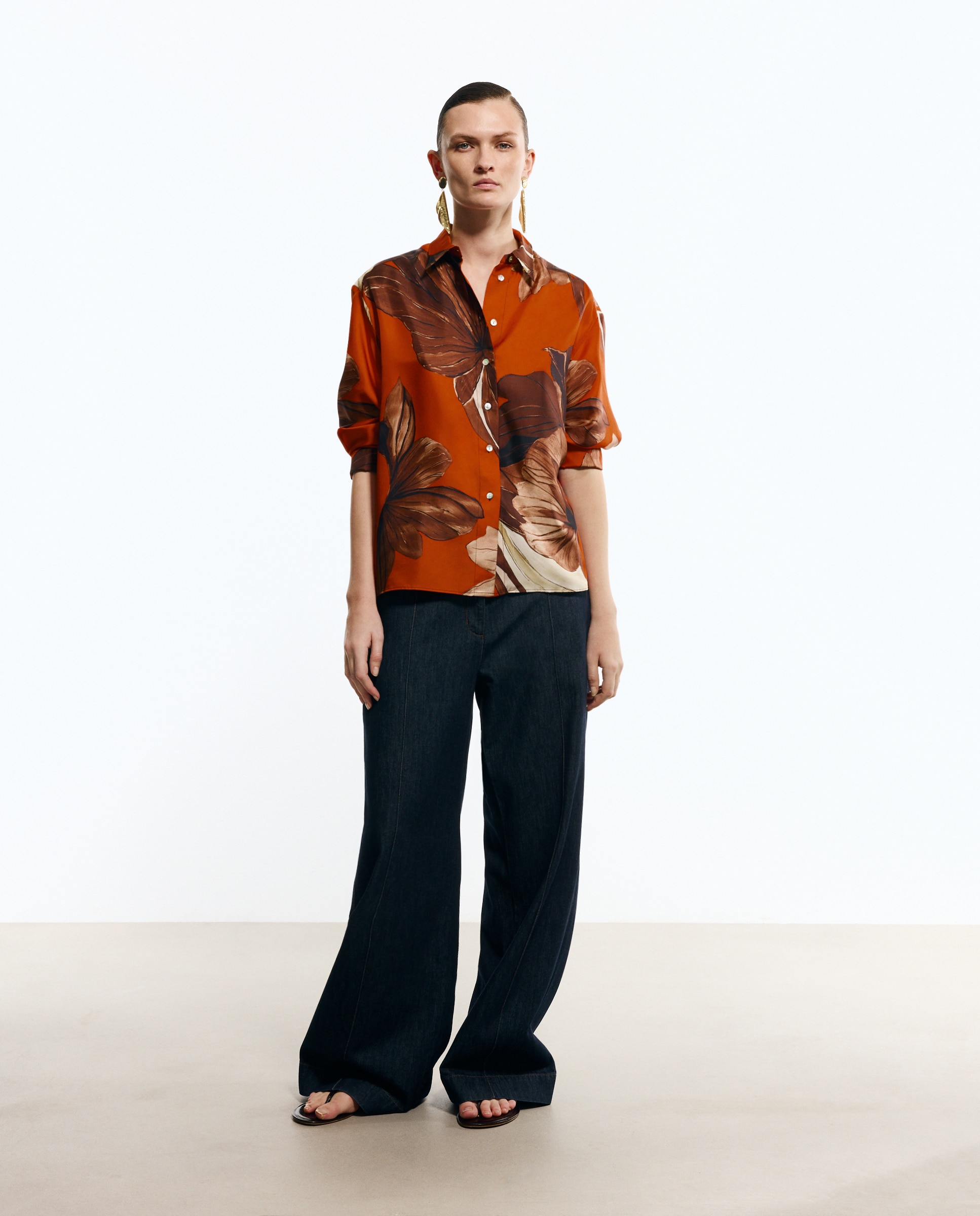 Imagen 0 de Camisa seda de mujer estampada Rojo