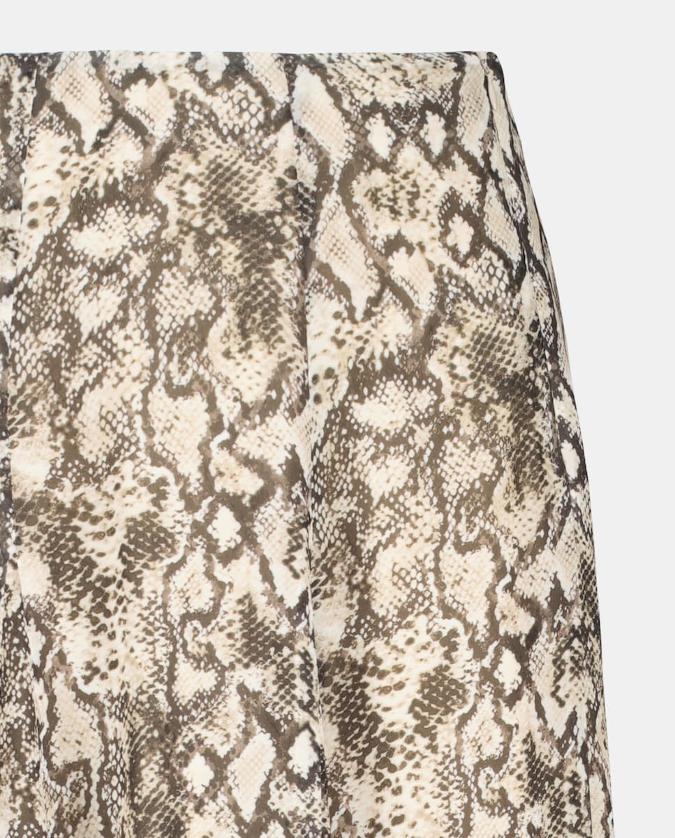 Saia Midi com Animal Print de Serpente Preto-5
